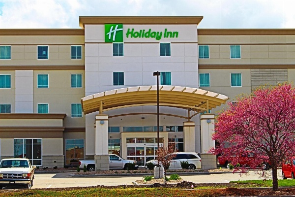 Holiday Inn Salina image 1